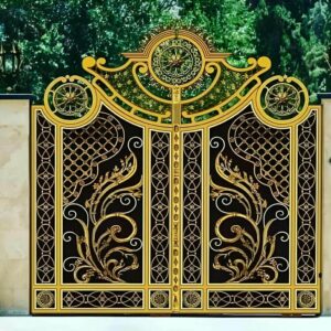 درب حیاط آهنی