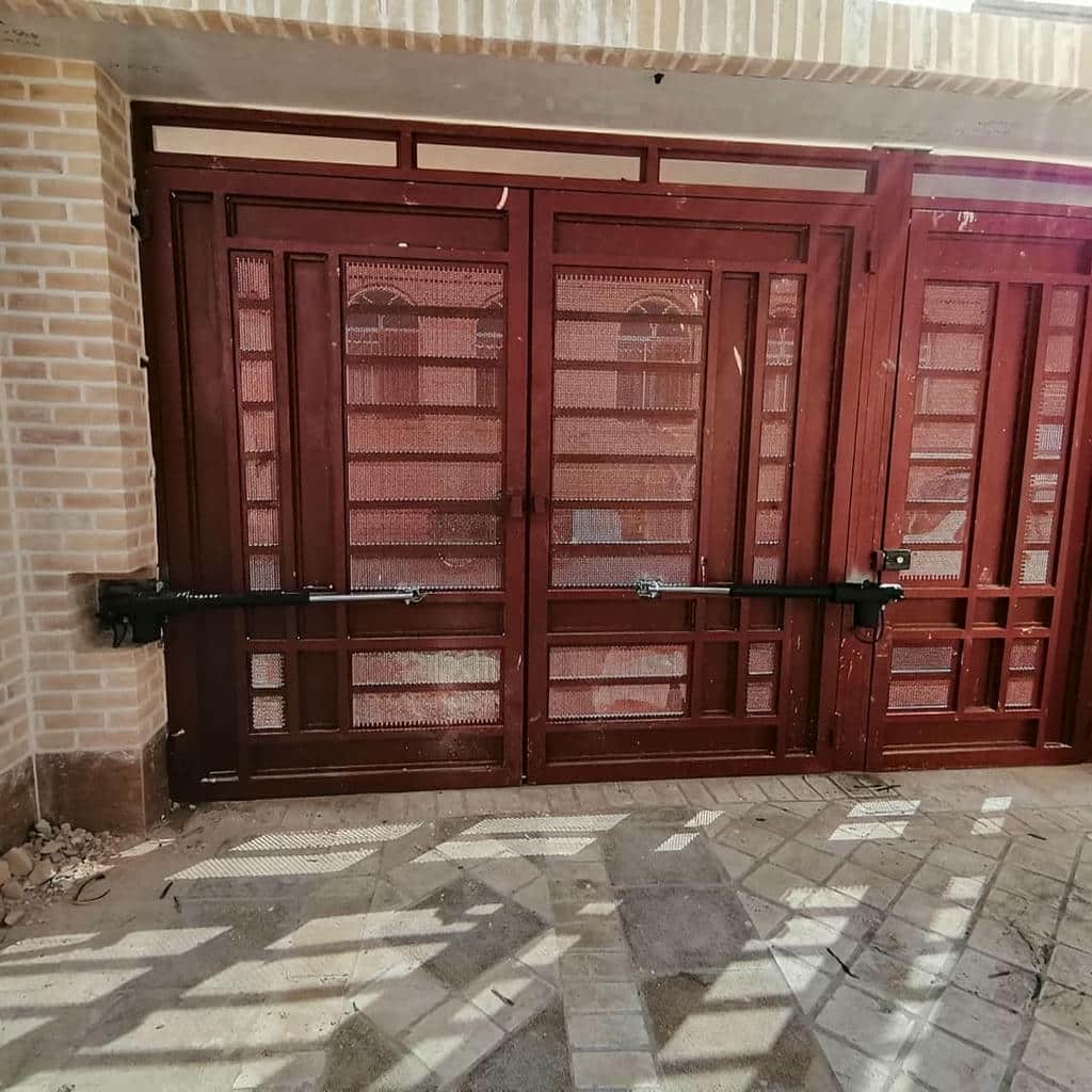 جک درب پارکینگ در چابهار
