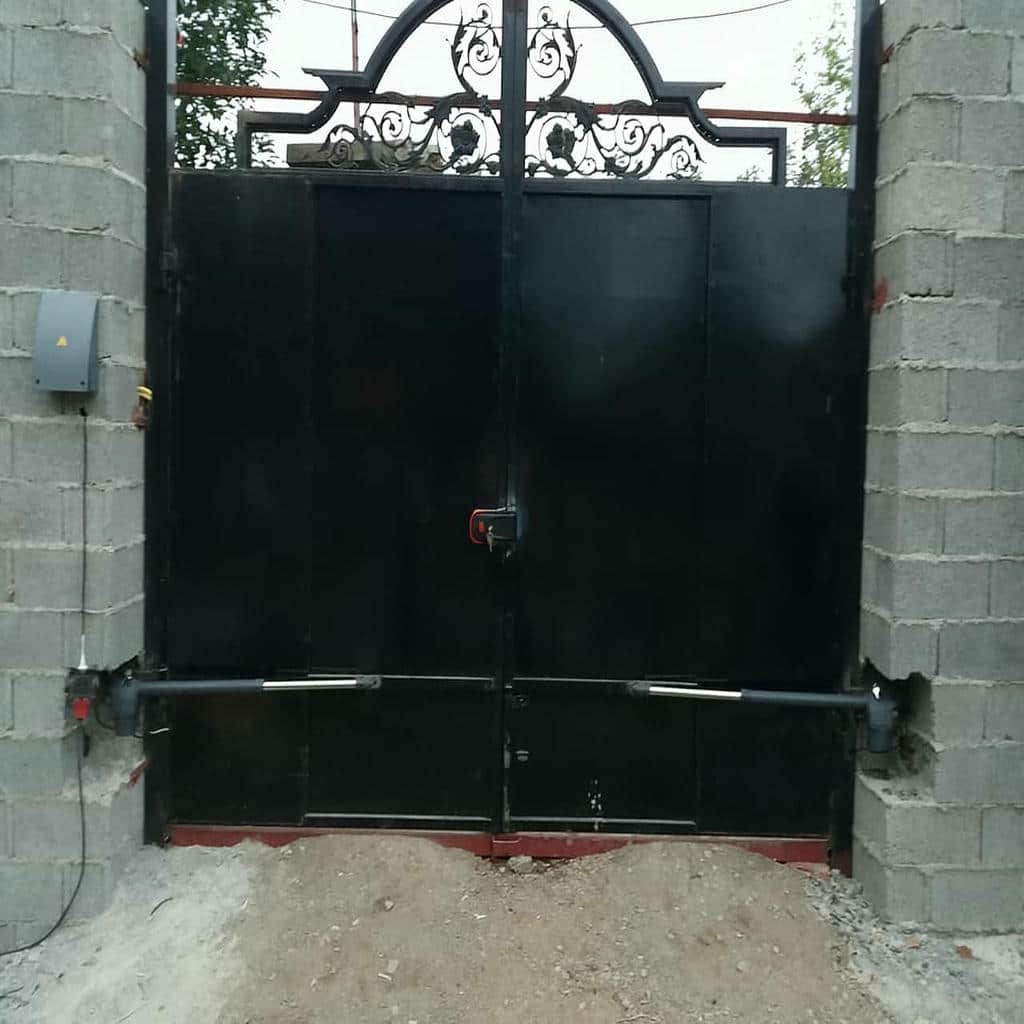 نصب جک درب پارکینگ ریلی در ایرانشهر