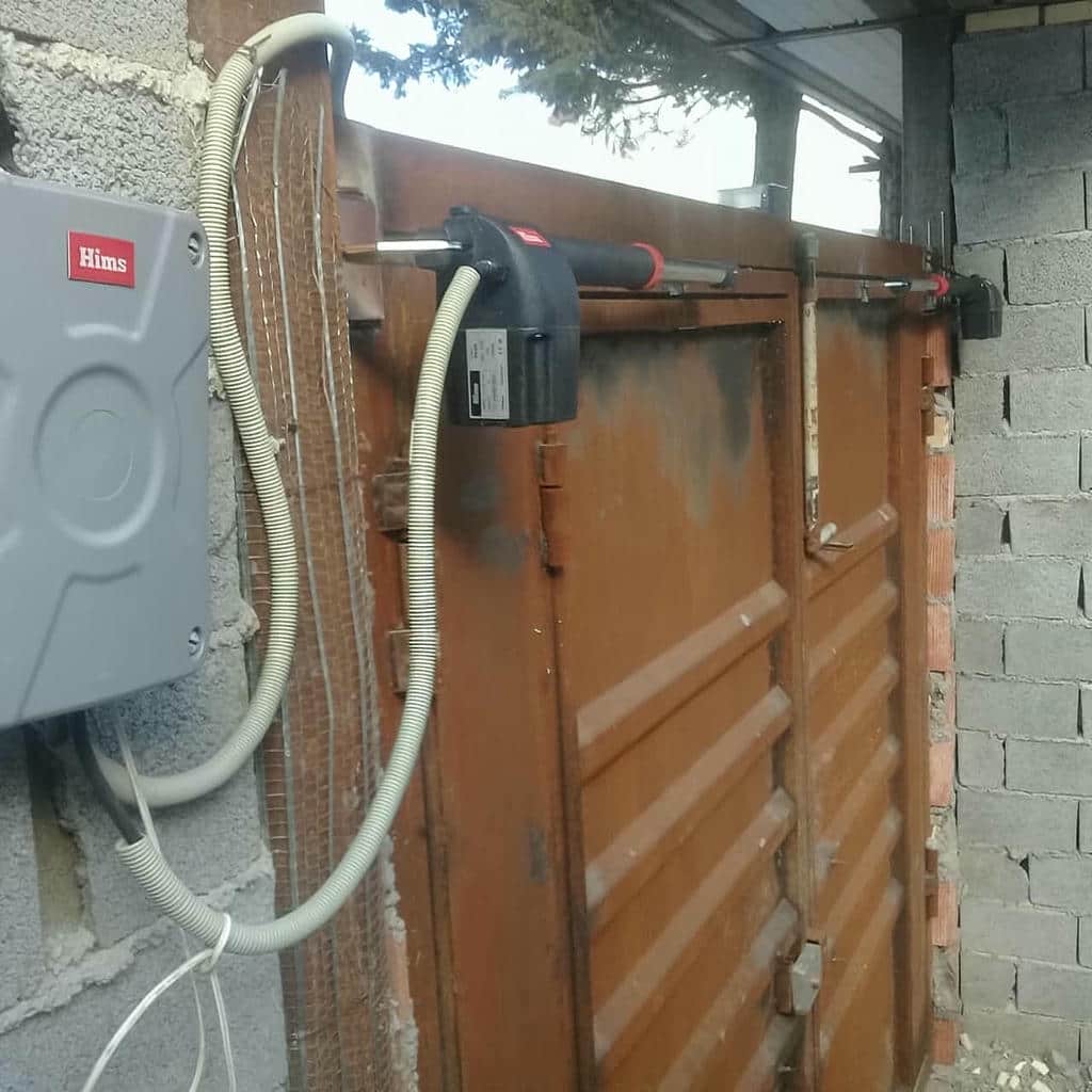 جک درب پارکینگ در آبادان