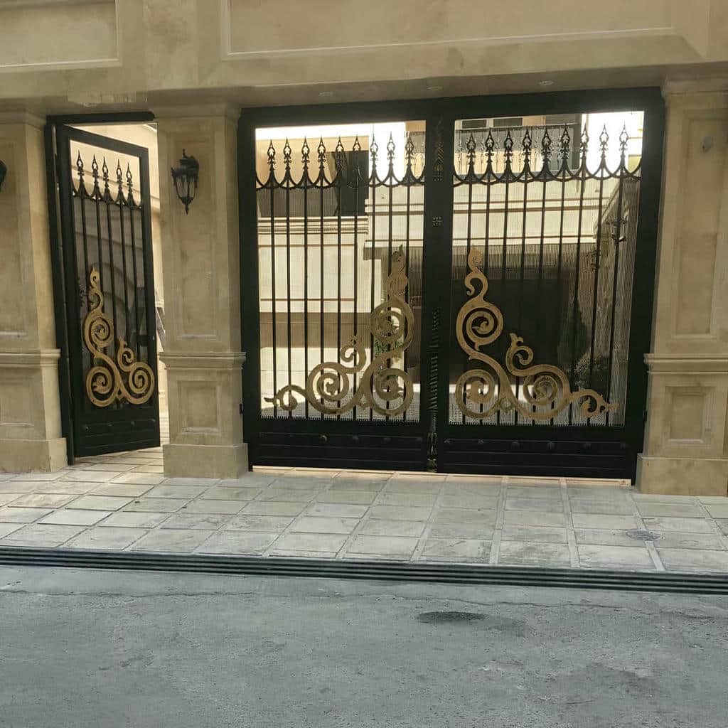 خرید درب حیاط فرفورژه فلزی رنگ کوره ای در فیروزکوه