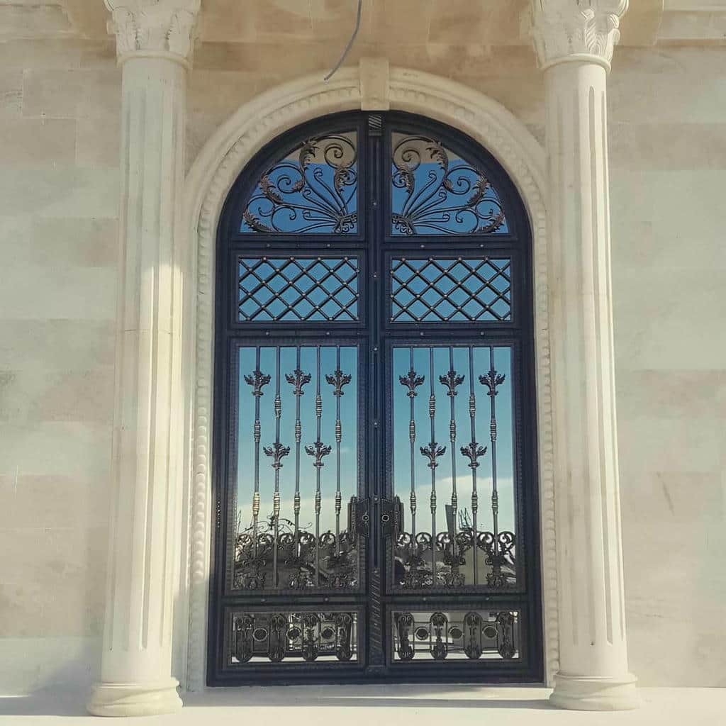 درب حیاط فرفورژه فلزی در شیراز