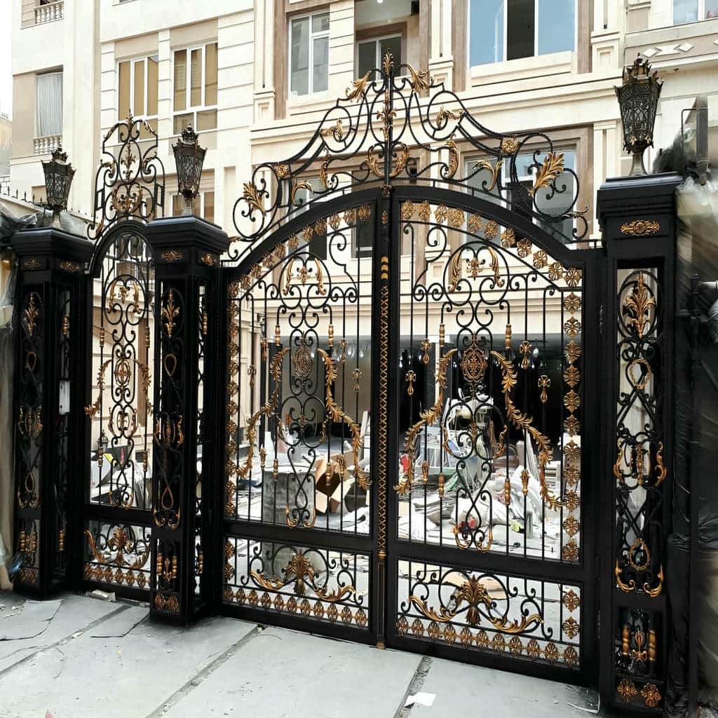 درب حیاط فرفورژه فلزی در آبادان