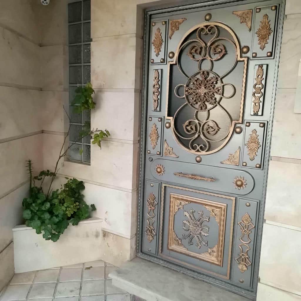 خرید درب حیاط فرفورژه فلزی رنگ کوره ای در قائمشهر