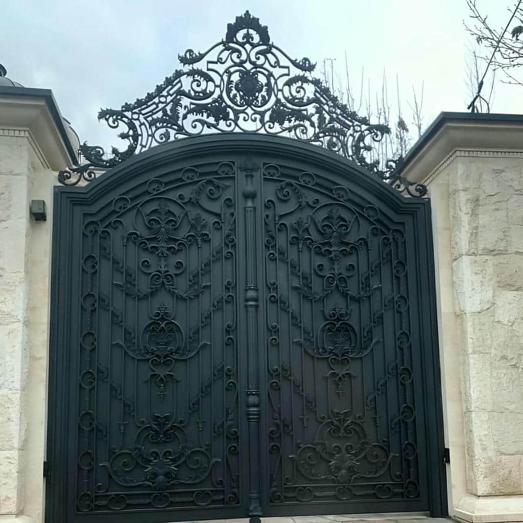 درب حیاط فرفورژه فلزی در قشم