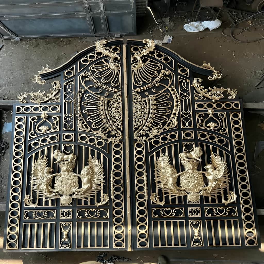 فروش درب حیاط فرفورژه فلزی رنگ کوره ای در رفسنجان فروش درب حیاط فرفورژه فلزی رنگ کوره ای در رفسنجان