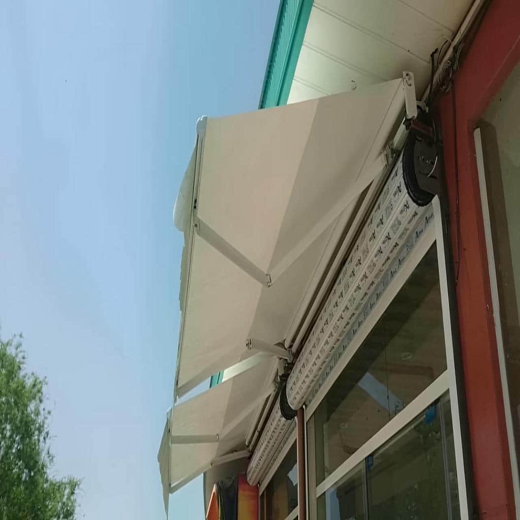 فروش سایبان برقی اتوماتیک در بندرعباس