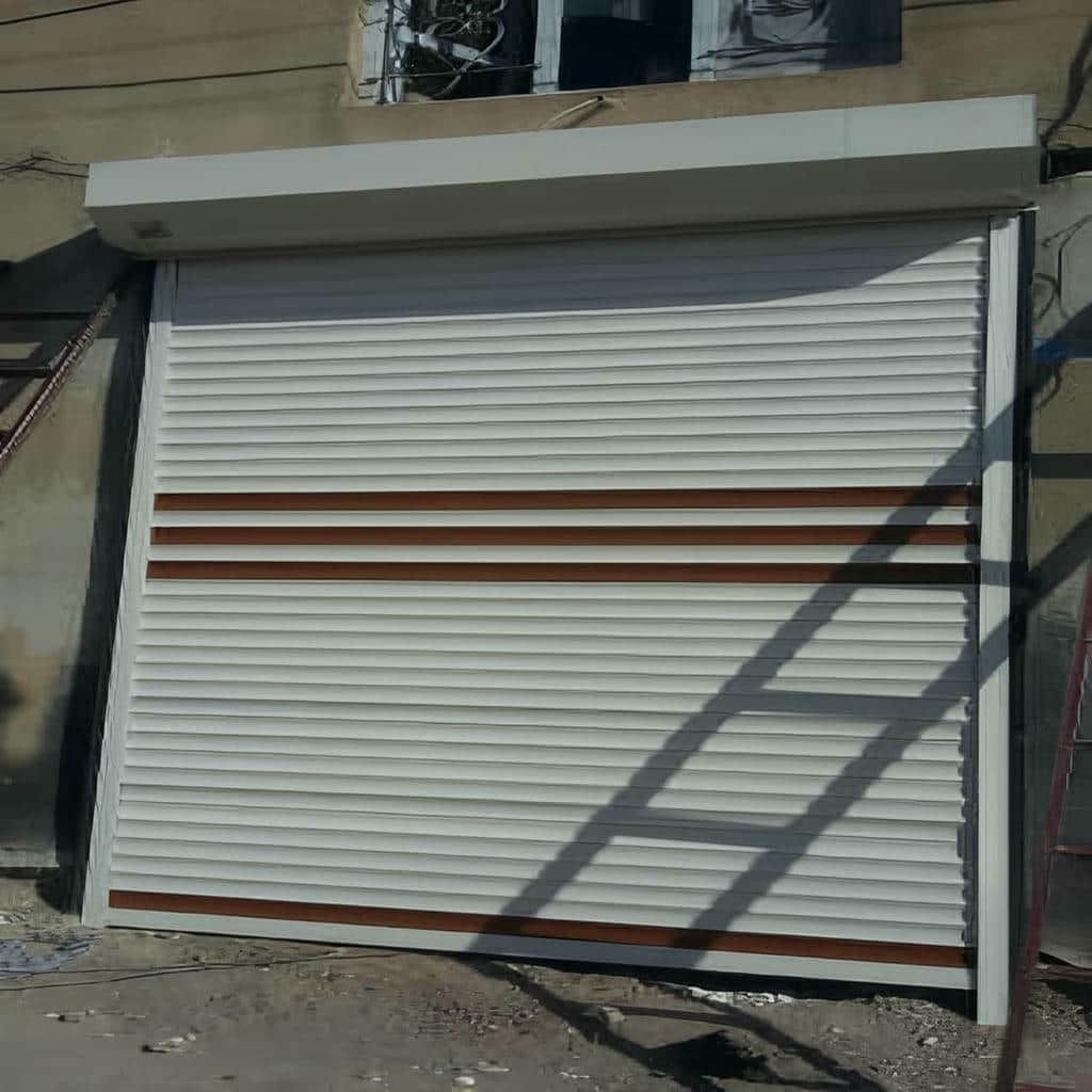 نصب کرکره برقی رنگ سفارشی در اصفهان