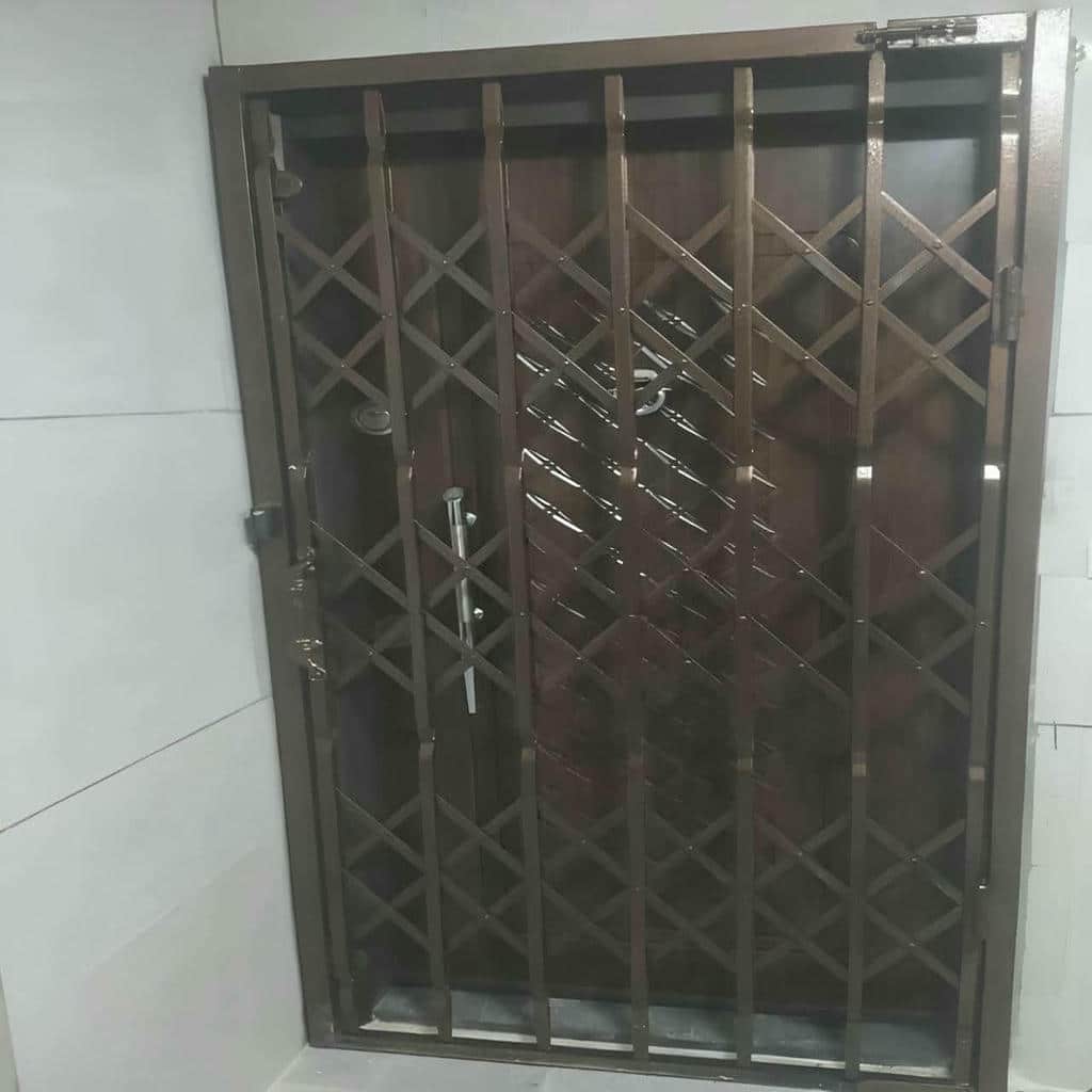 خرید درب آکاردئونی ورودی ویلا در نوشهر