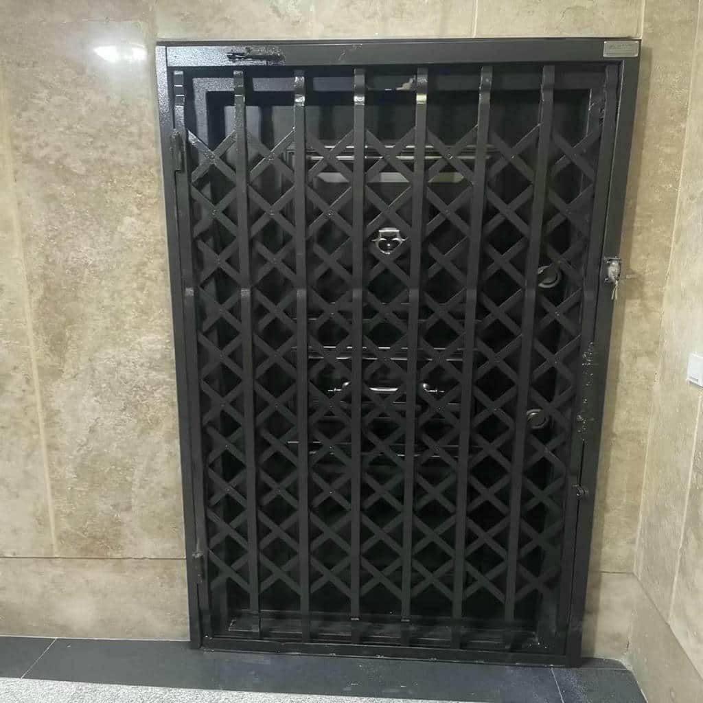 فروش درب آکاردئونی قفل ضدبرش در چالوس