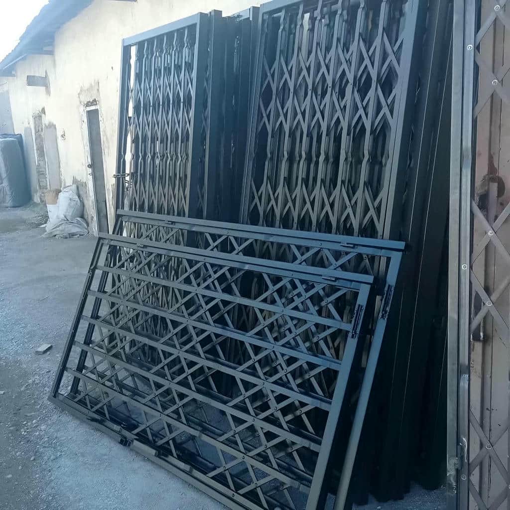خرید درب آکاردئونی سیستم حرکتی روان در اصفهان