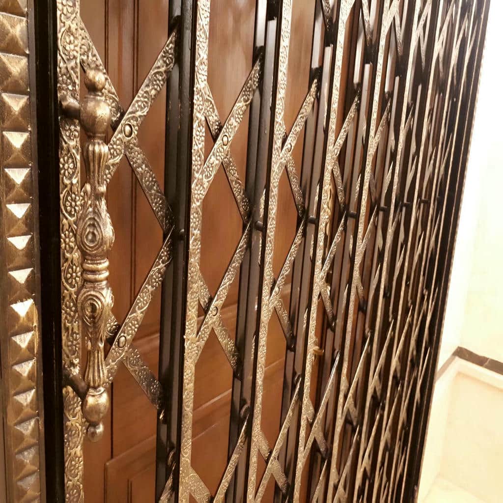 درب آکاردئونی در اندیشه