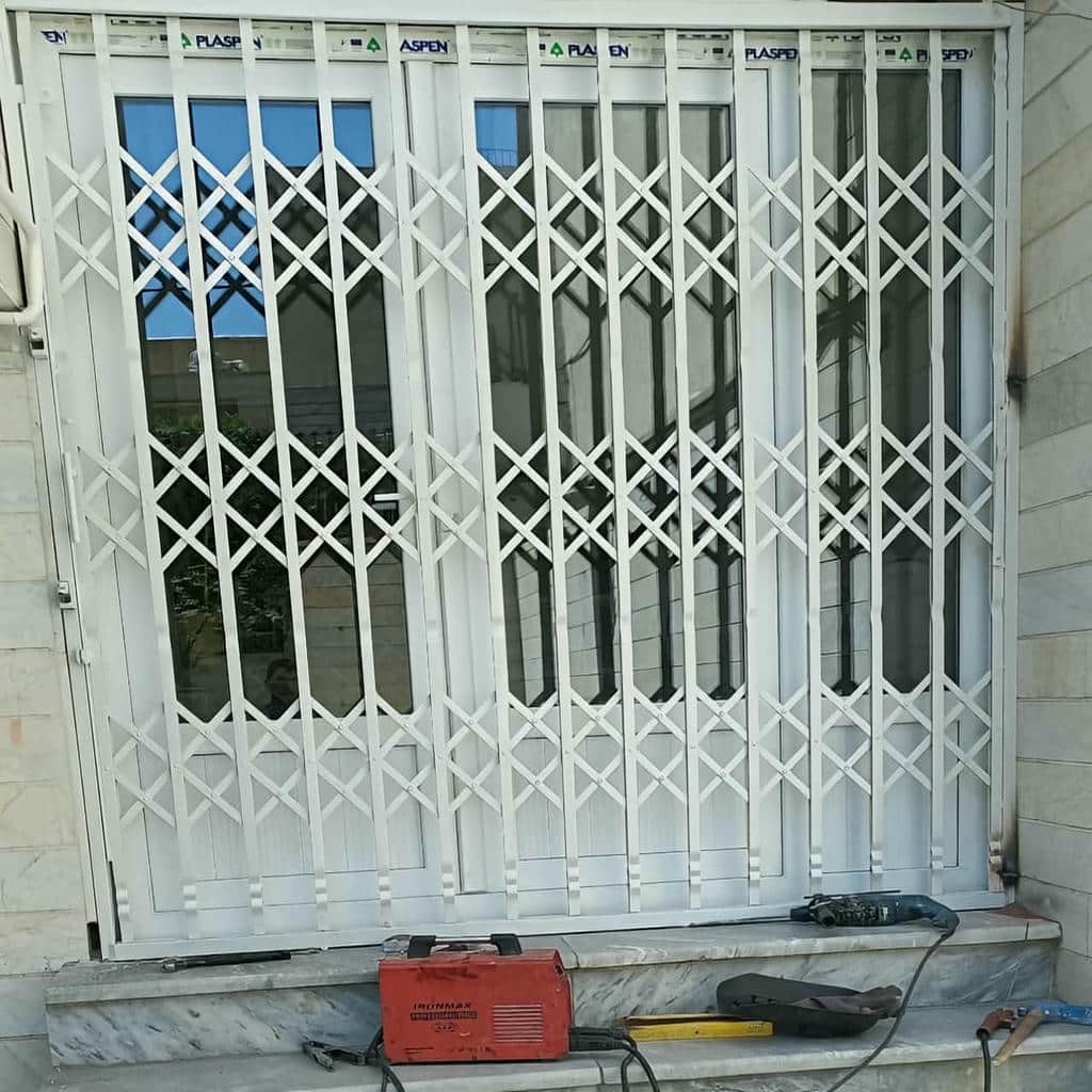نصب درب آکاردئونی سیستم کشویی در سبزوار