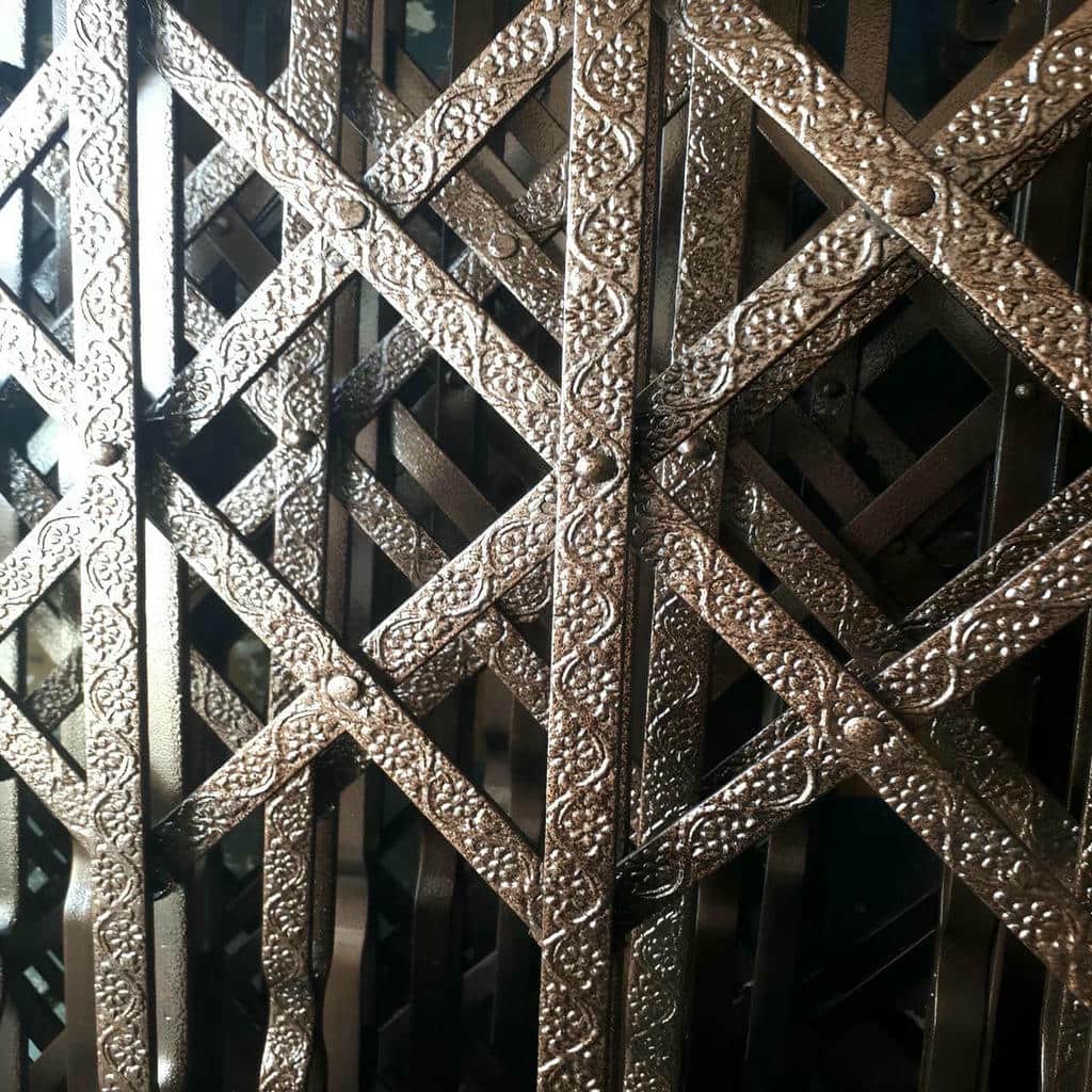 درب آکاردئونی در اهواز