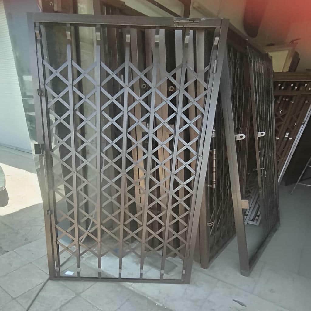 درب آکاردئونی در بومهن