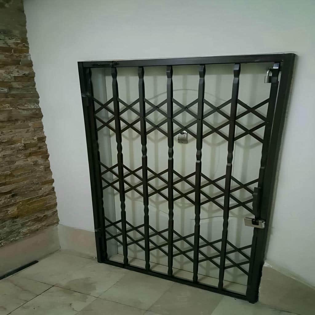 درب آکاردئونی در آمل