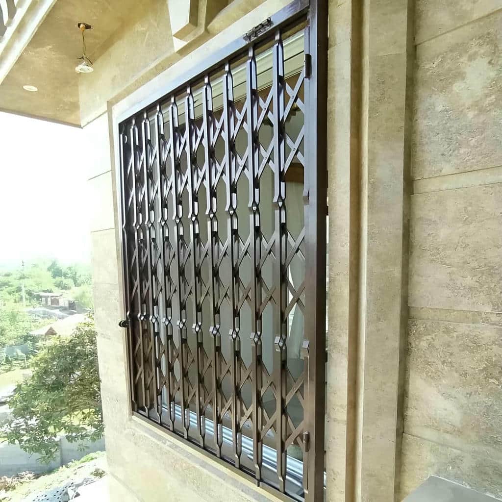 نصب درب آکاردئونی روان در آبسرد