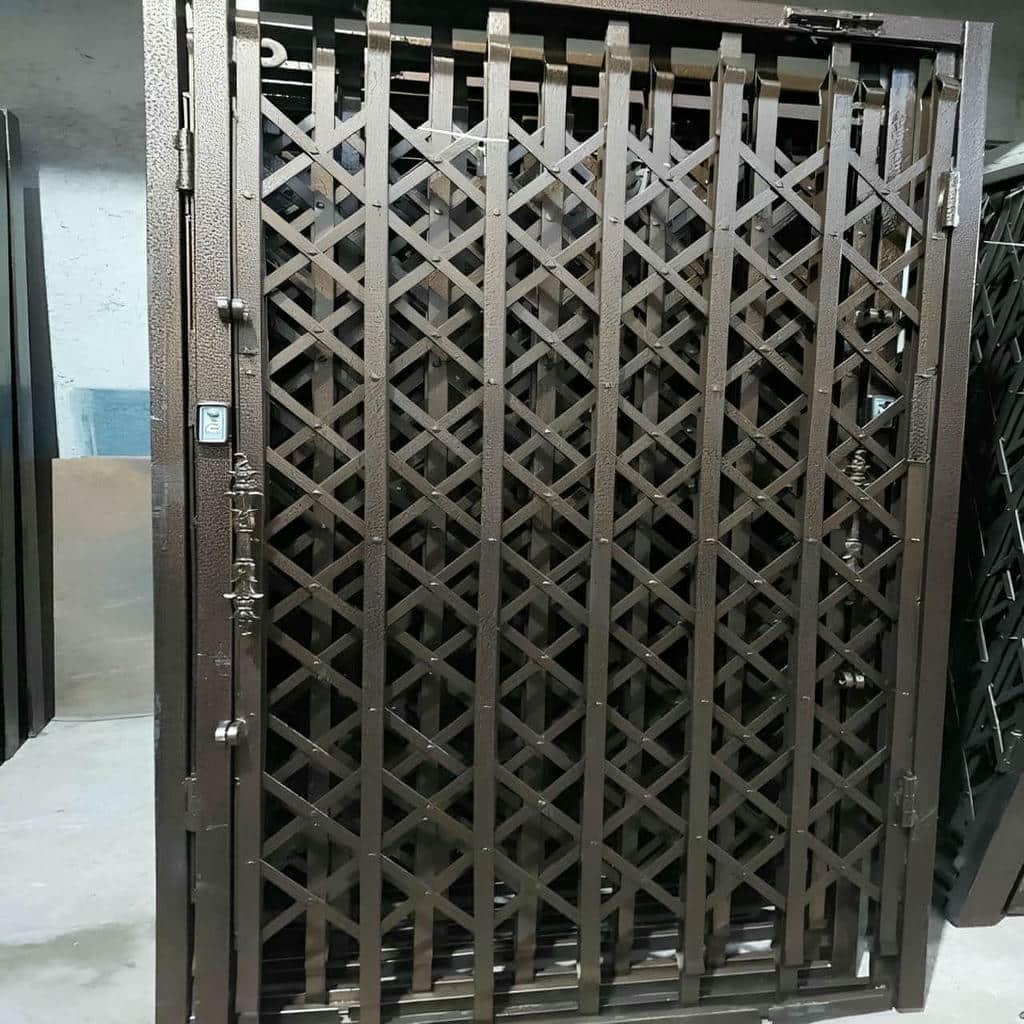 کارخانه درب آکاردئونی ساخت استاندارد در قم