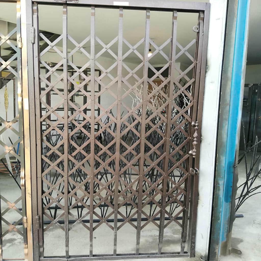 کارخانه درب آکاردئونی رنگ پایدار در شیراز