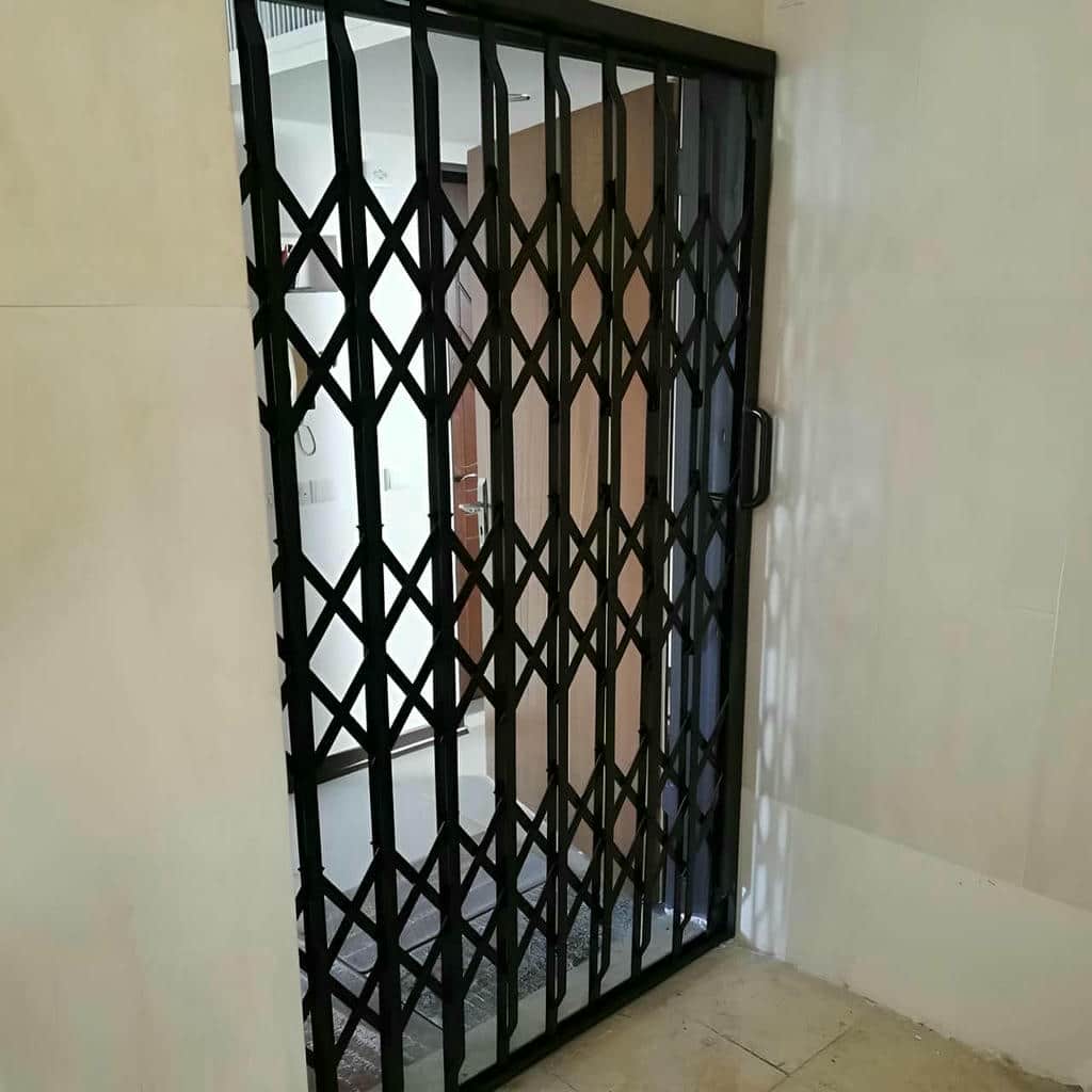 درب آکاردئونی در بابل