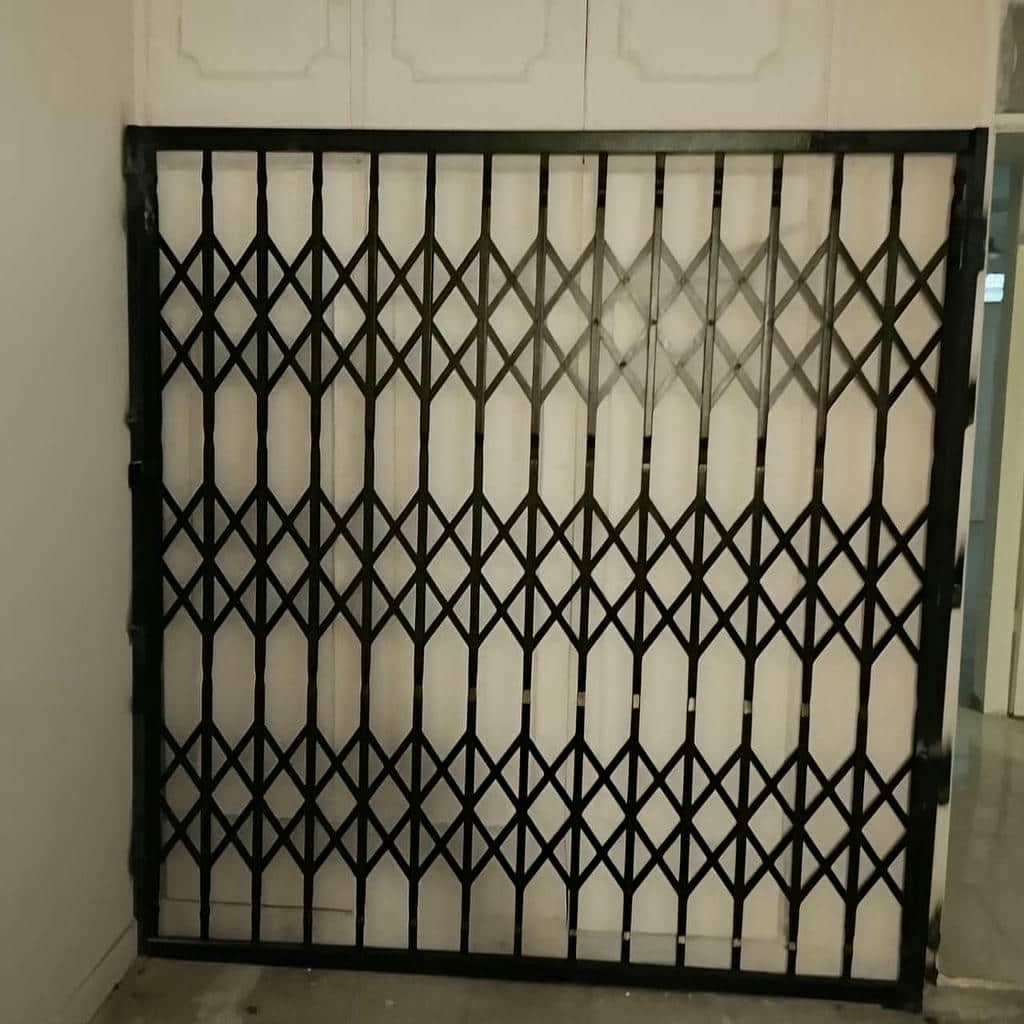خرید درب آکاردئونی کاربری آپارتمان در شیراز