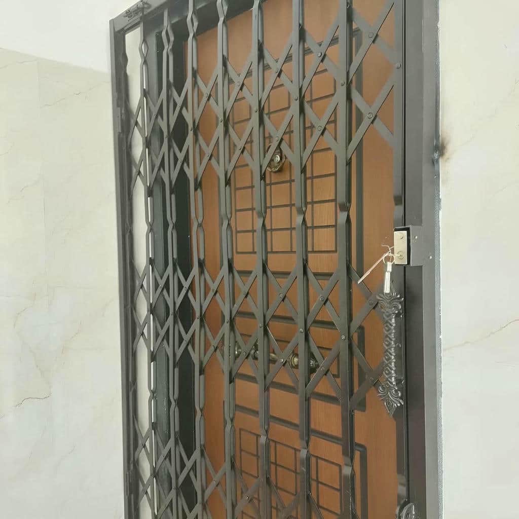 فروش درب آکاردئونی کلاسیک در بندر بوشهر