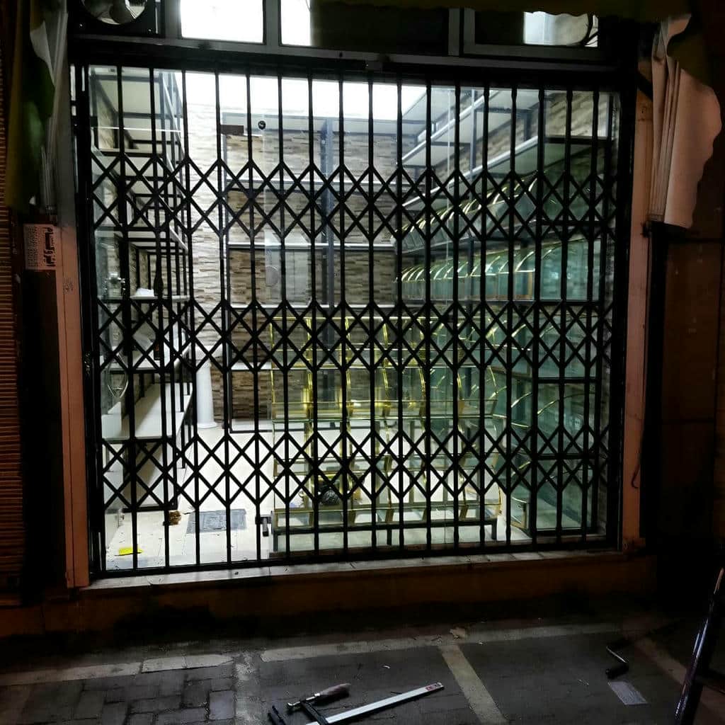 خرید درب آکاردئونی مقاوم اقلیم در لواسان
