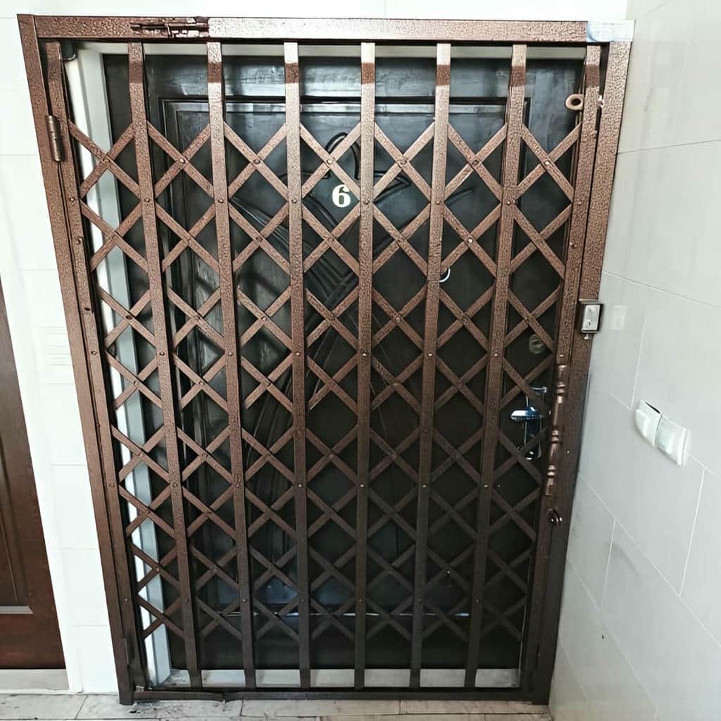 خرید درب آکاردئونی سیستم حرکتی روان در کاشان