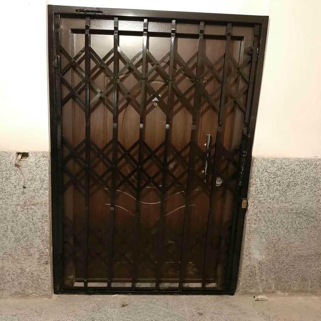 نصب درب آکاردئونی دقیق ریل در شهریار