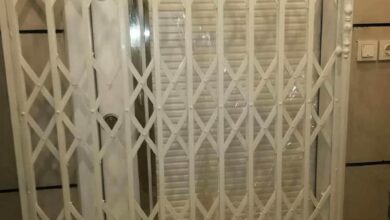 درب آکاردئونی در بندر انزلی