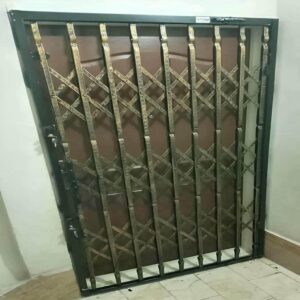 درب آکاردئونی در هشتگرد