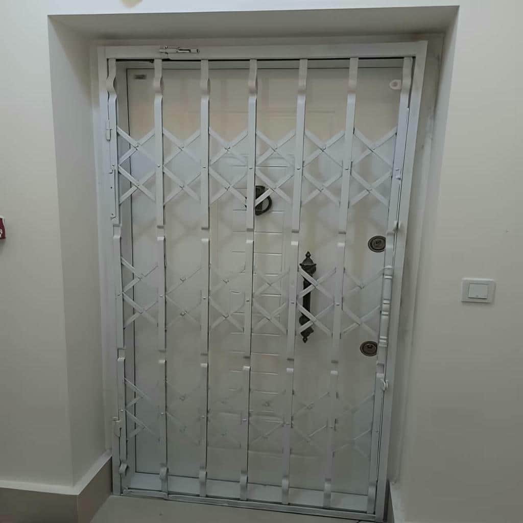 نصب درب آکاردئونی سیستم روان در شیراز