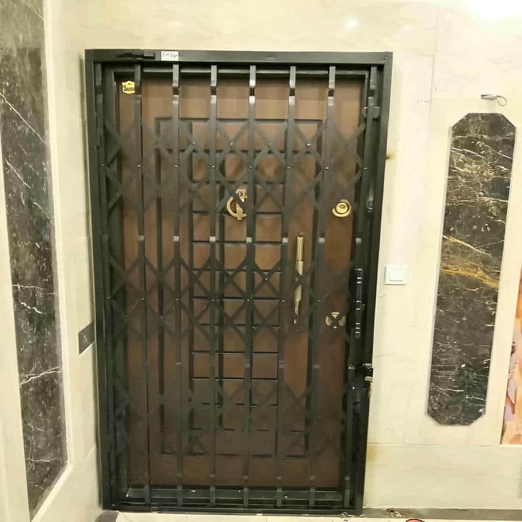 نصب درب آکاردئونی اجرای استاندارد در مریوان
