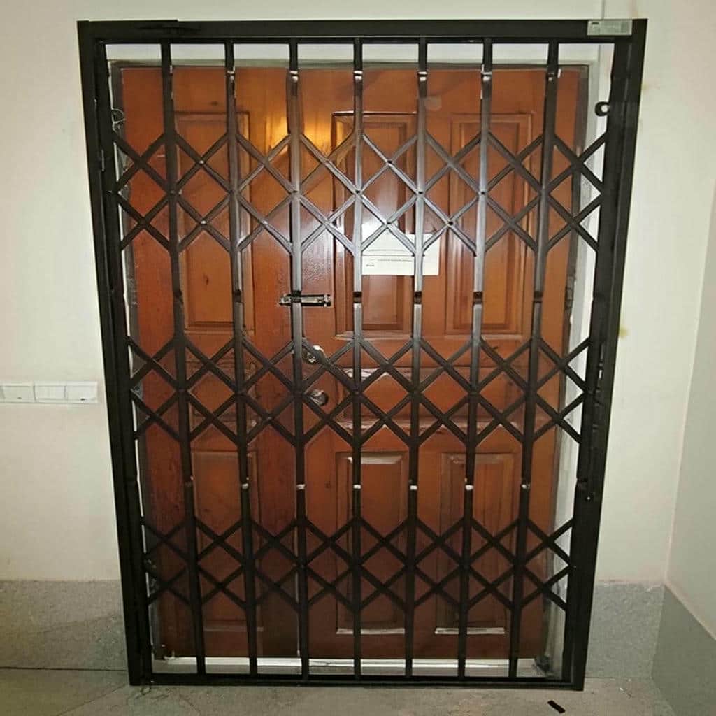 نصب درب آکاردئونی سیستم روان در پرند