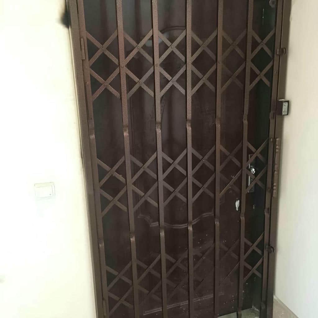 درب آکاردئونی در ایلام