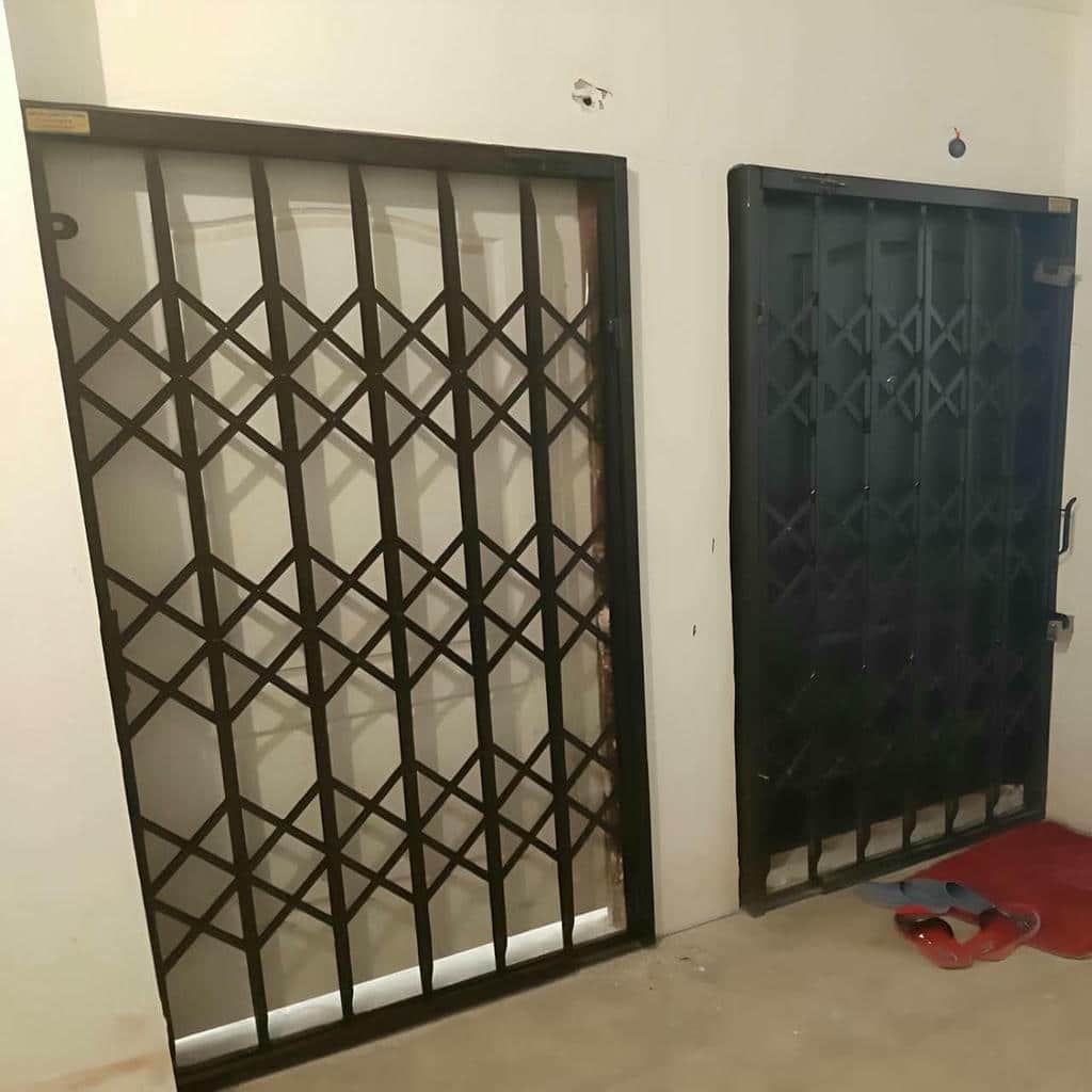 درب آکاردئونی در کرج