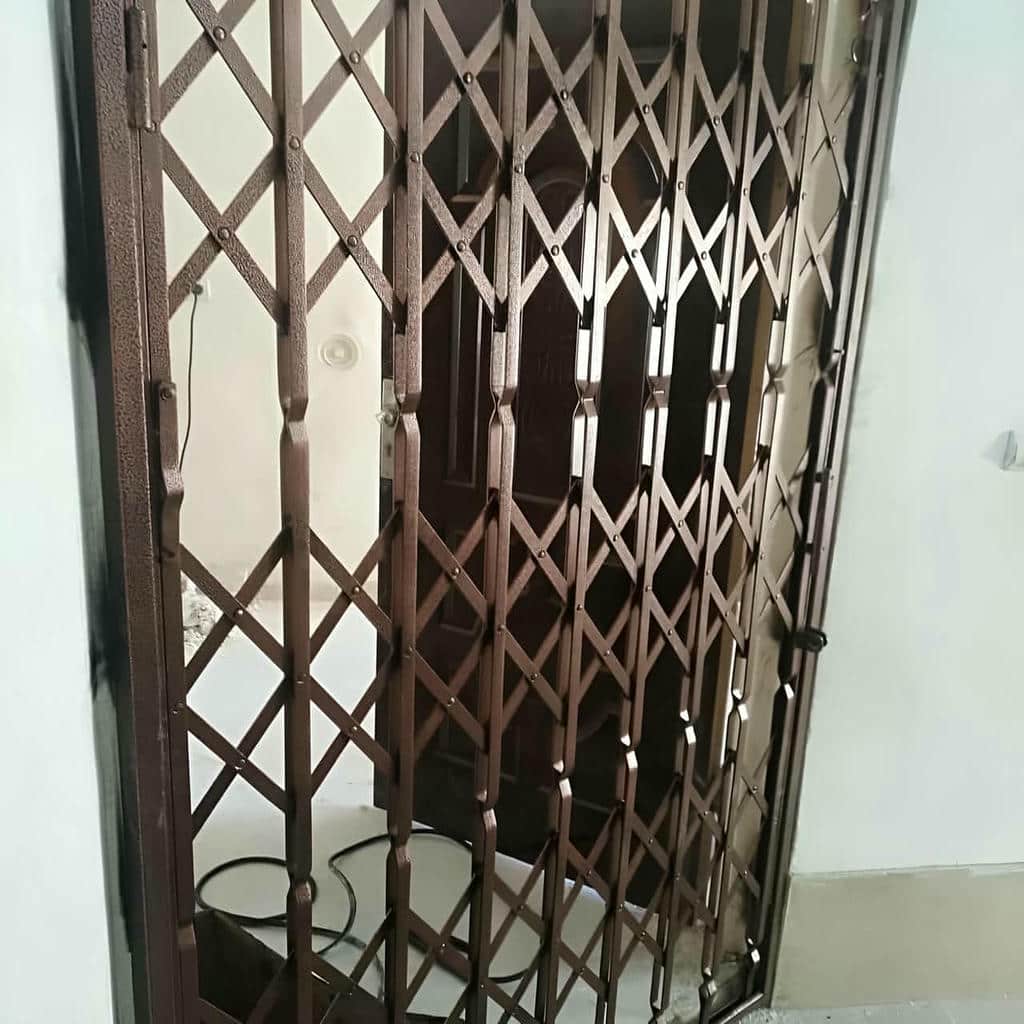 نصب درب آکاردئونی روان حرکتی در دماوند