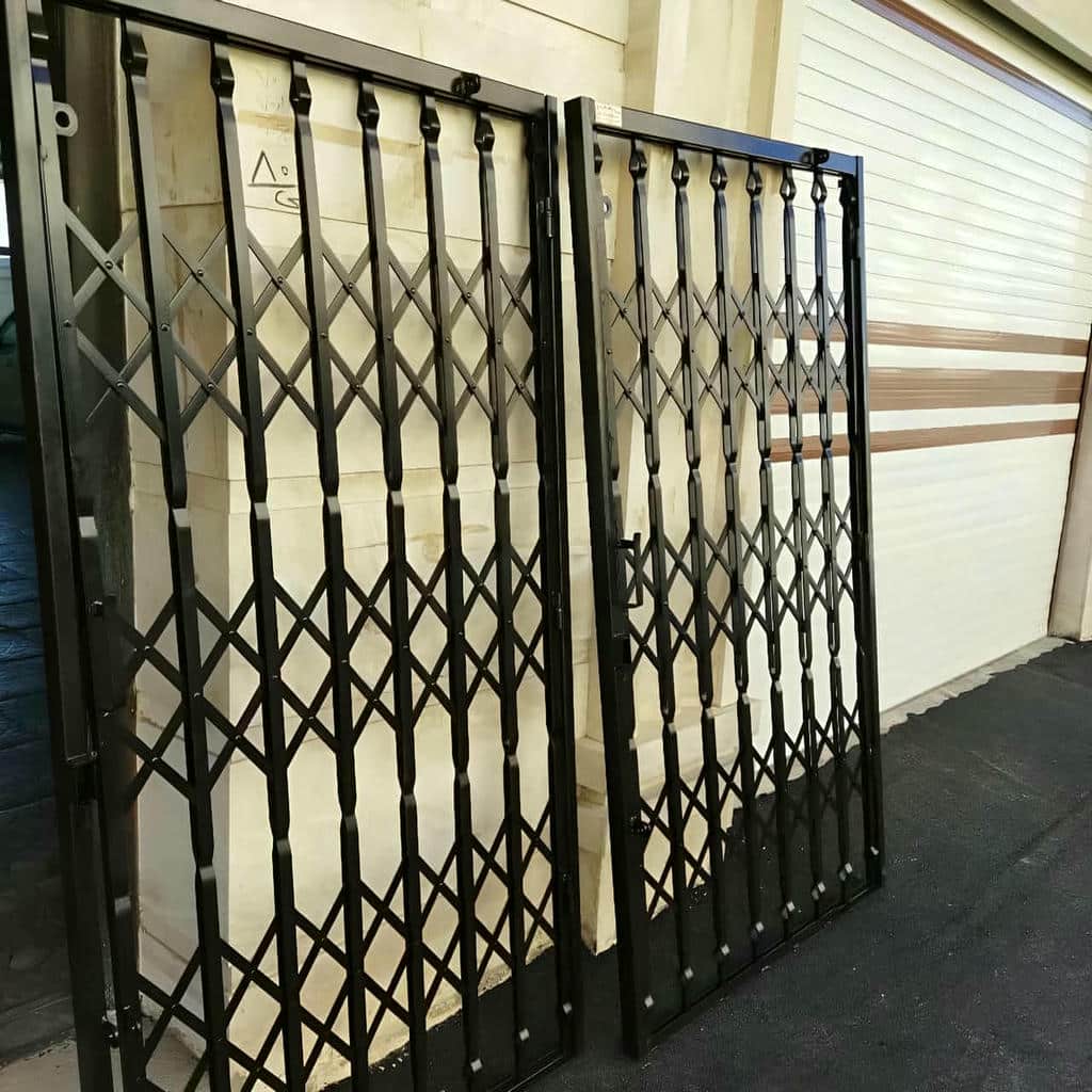 کارخانه درب آکاردئونی یراق مقاوم در قشم