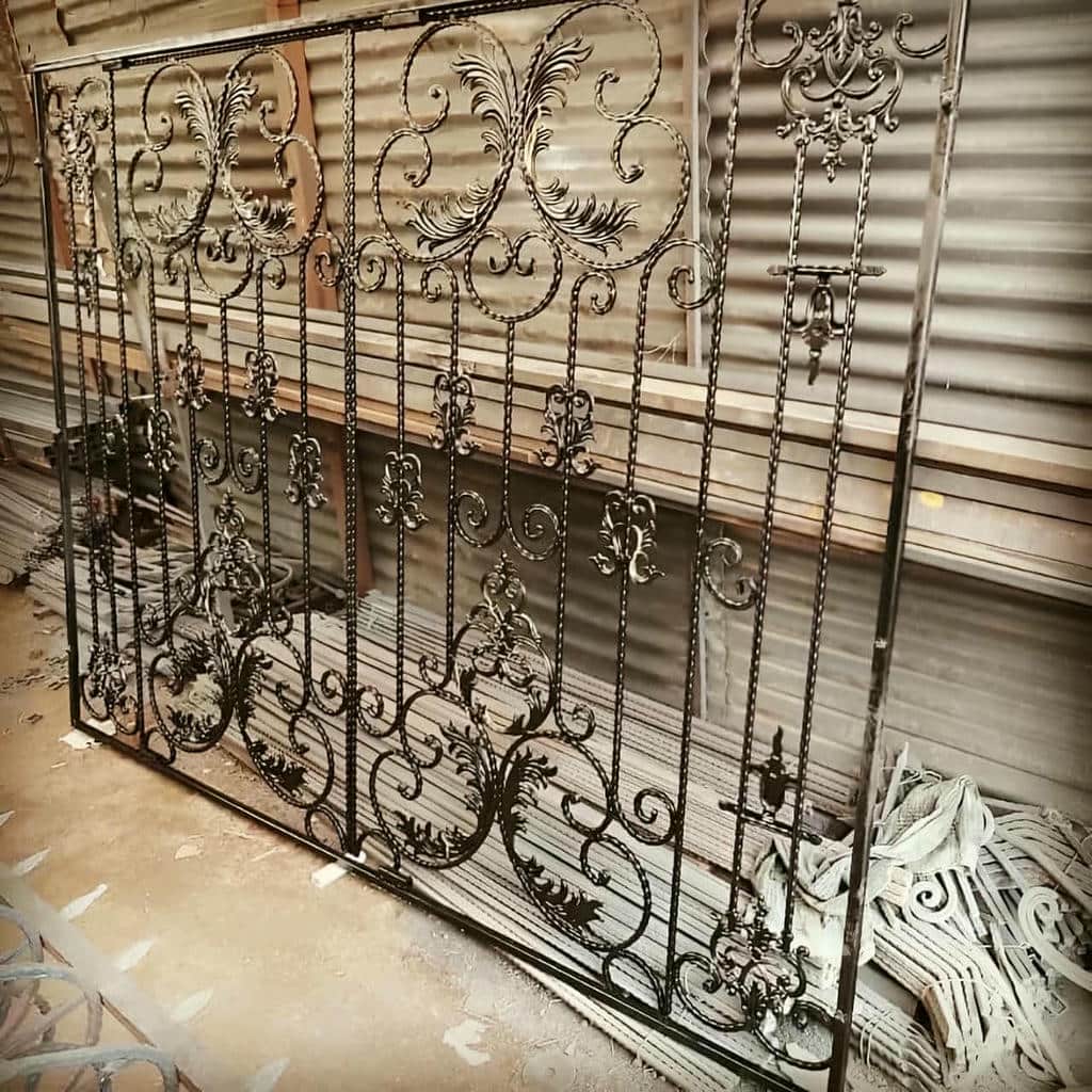خرید حفاظ پنجره تراز کنترل شده در بومهن