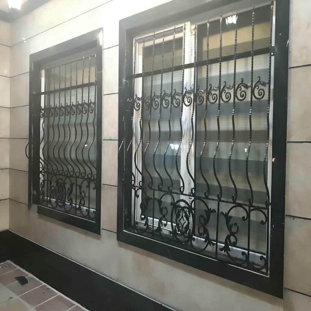فروش حفاظ پنجره آماده سازی سطح در سنندج
