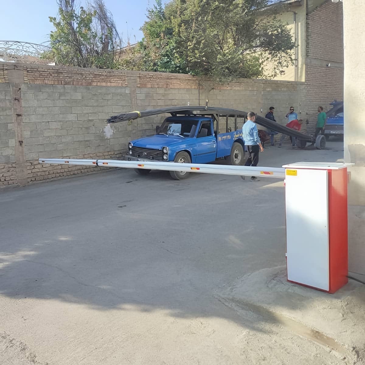 راهبند چرخشی عمودی با محور حرکتی دقیق