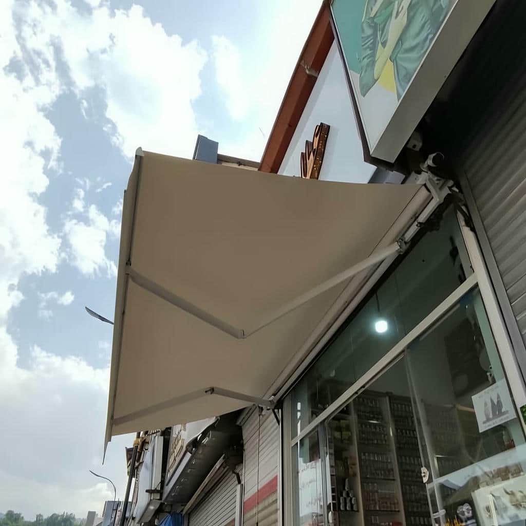 سایبان برقی و چتری با کنترل ریموت و تنظیم دستی