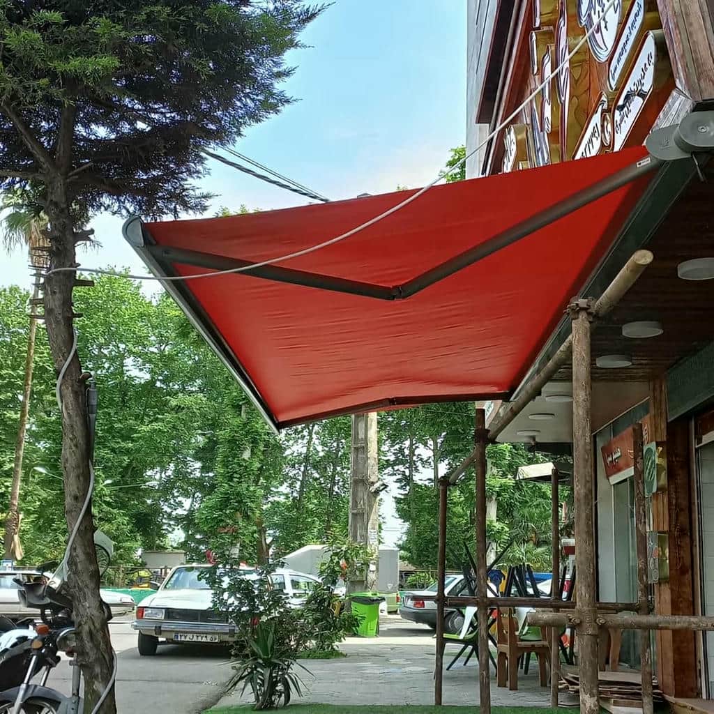 سایبان برقی و چتری با سازه دیواری و پایه محوطه