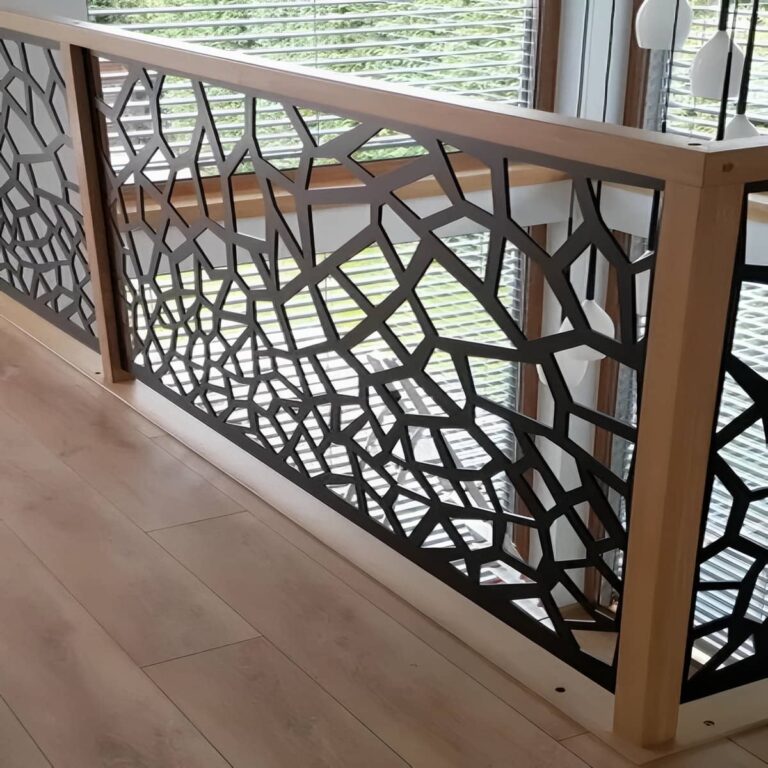 پنل دکوراتیو نرده سی ان سی