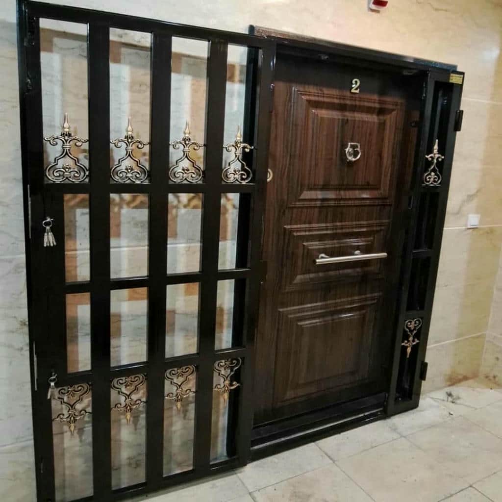 درب آکاردئونی با قفل ایمنی مقاوم
