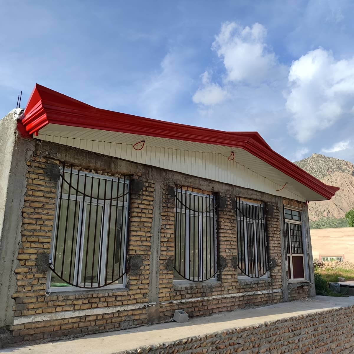آردواز سفارشی با طراحی متناسب نما