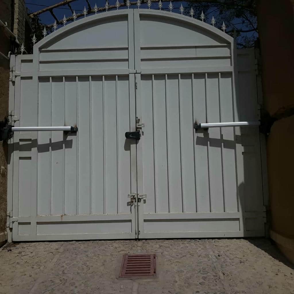 جک پارکینگی با تابلو فرمان دقیق