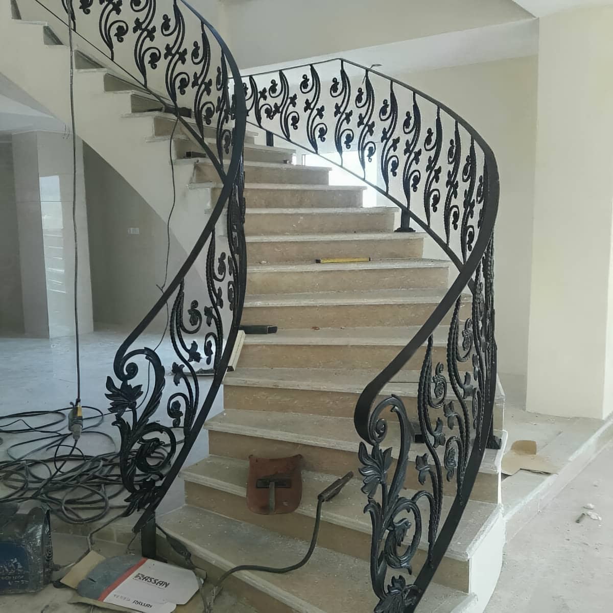 نرده سی ان سی حیاط و محوطه با فریم پروفیل فلزی
