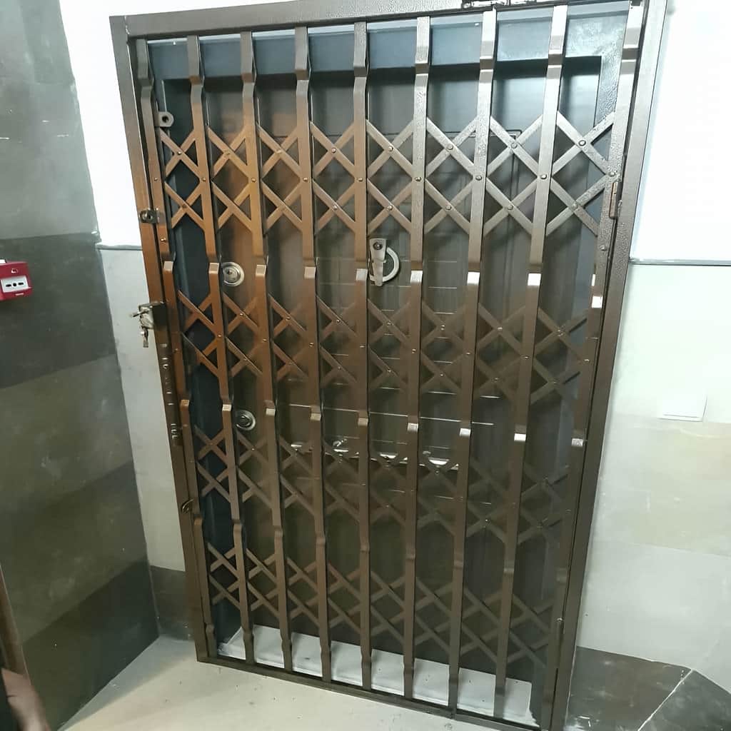 7 طرح درب آکاردئونی چهار گل لوزی