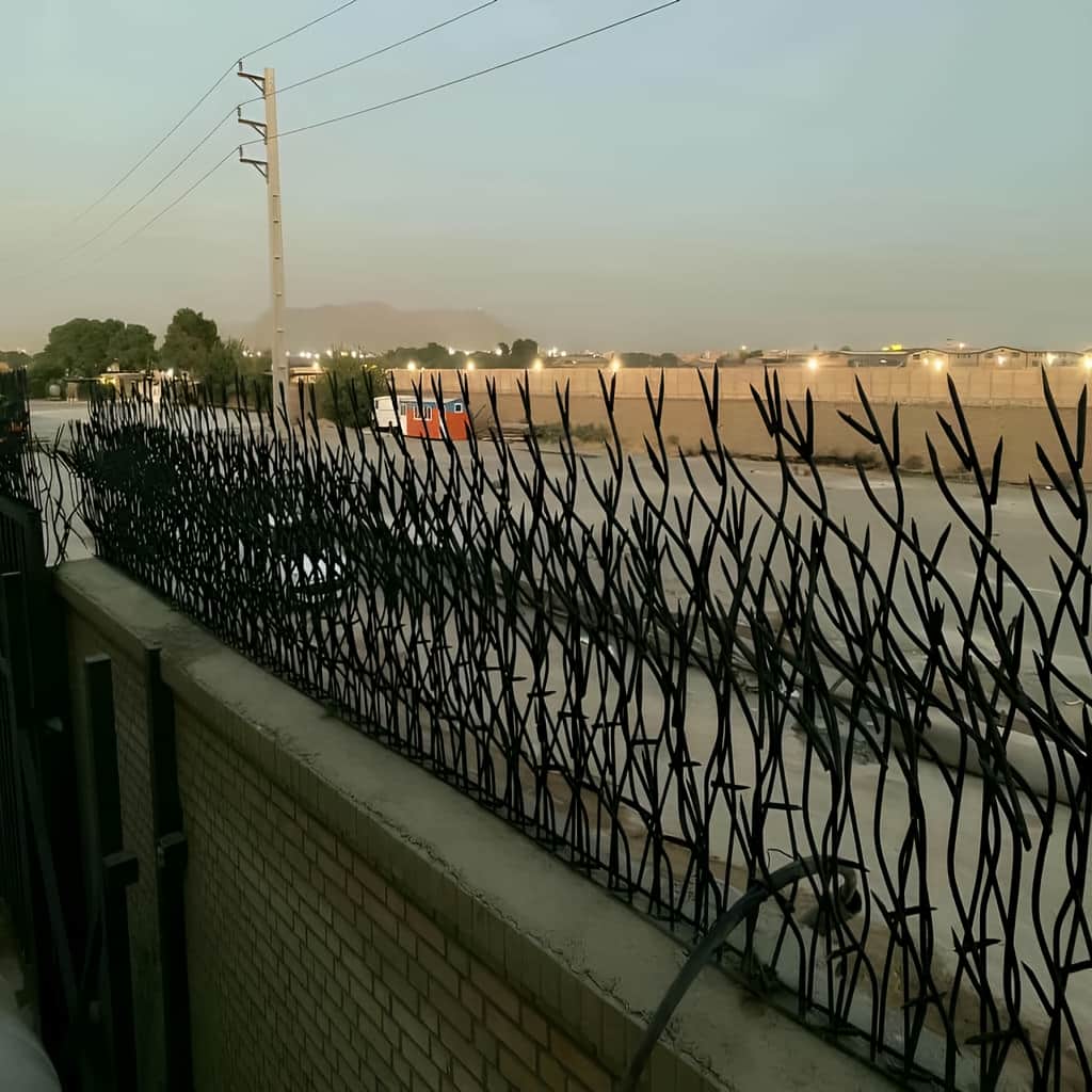 خرید حفاظ بوته ای دیوار پرتراکم برای محوطه‌های حساس